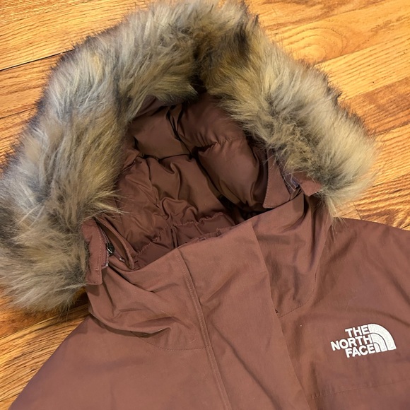 North Face Women’s Arctic Down Parka Maroon Purple, Small - Picture 6 of 9